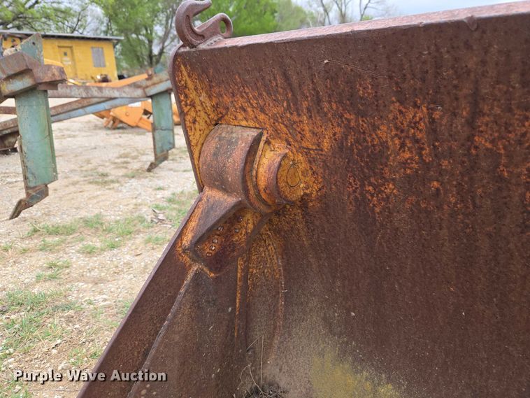 image for item FH6565 Bucket