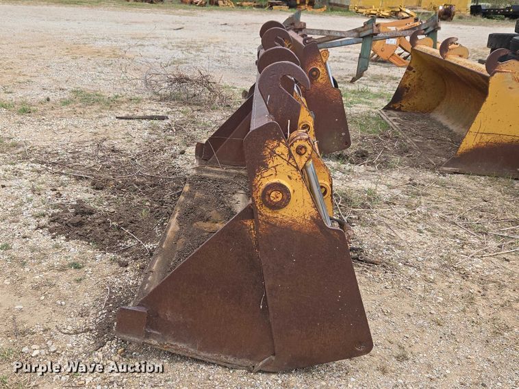 image for item FH6566 Bucket