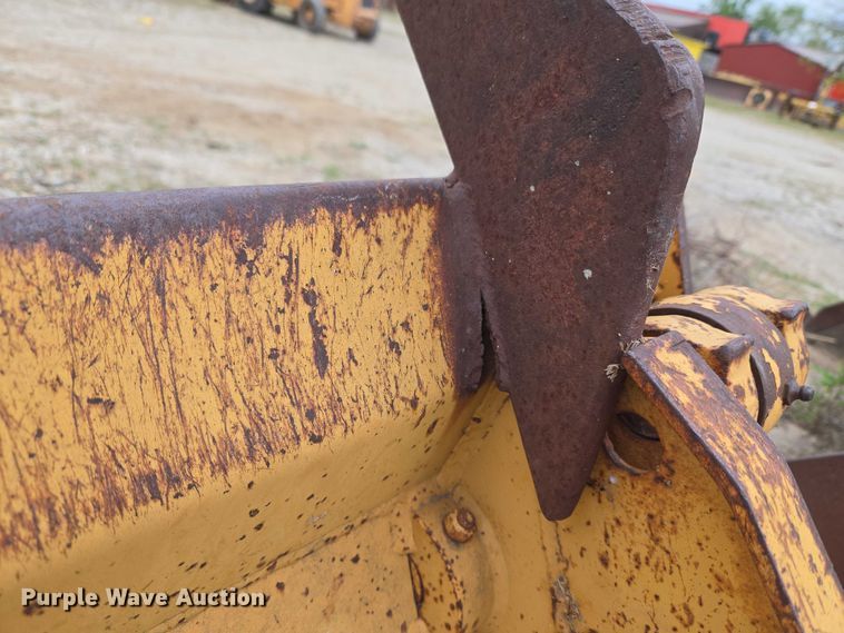 image for item FH6566 Bucket