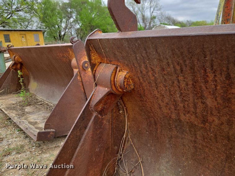 image for item FH6566 Bucket