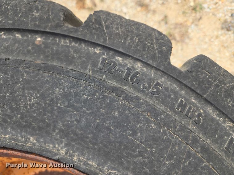image for item FH6588 Skid steer parts