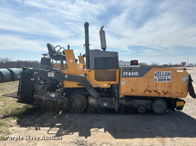 image for item FH7019 2011 Volvo PF4410 paver