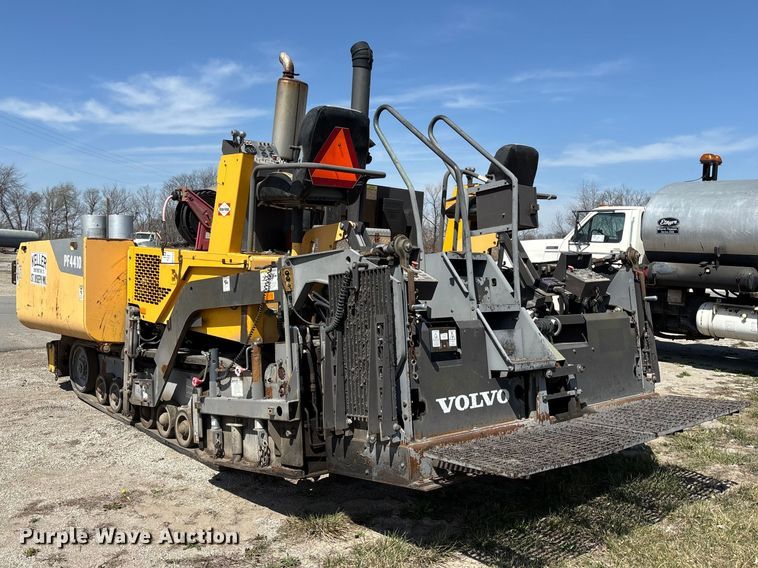 image for item FH7019 2011 Volvo PF4410 paver