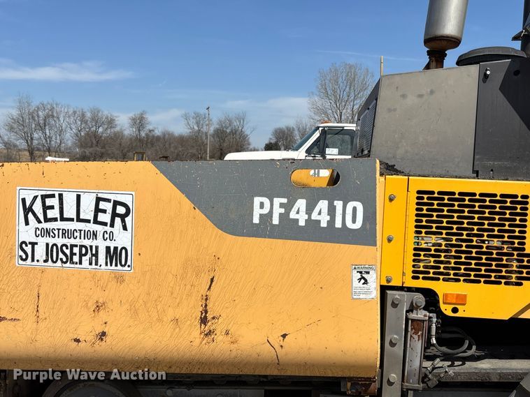 image for item FH7019 2011 Volvo PF4410 paver