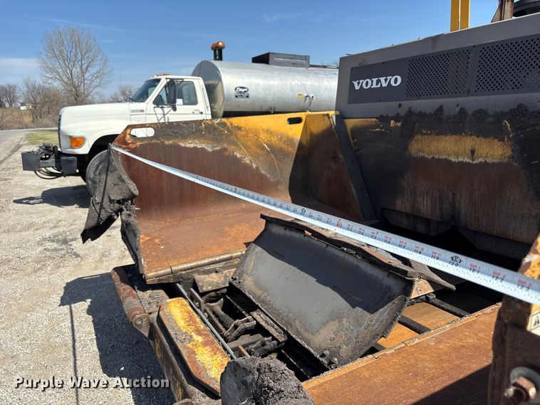 image for item FH7019 2011 Volvo PF4410 paver