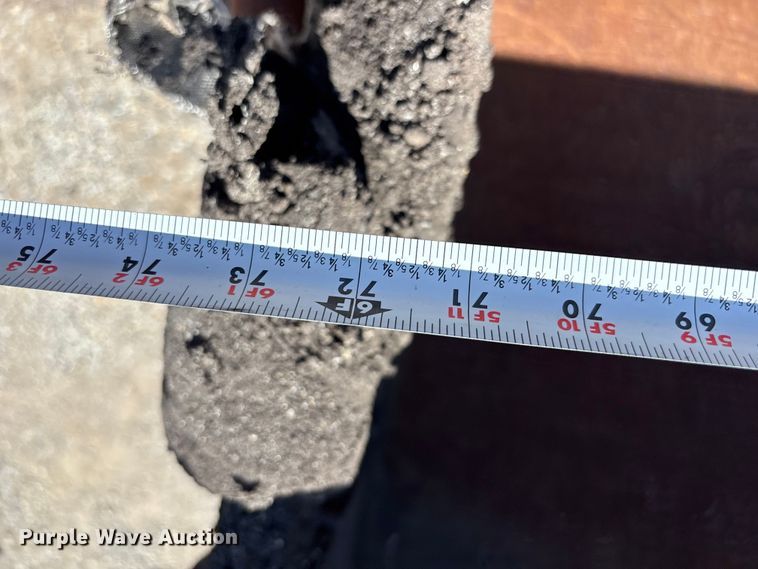 image for item FH7019 2011 Volvo PF4410 paver