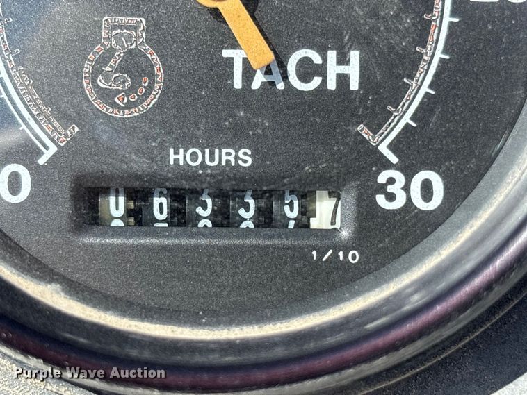 image for item FH7019 2011 Volvo PF4410 paver