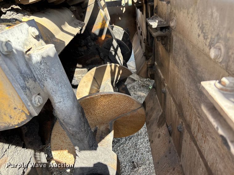 image for item FH7019 2011 Volvo PF4410 paver