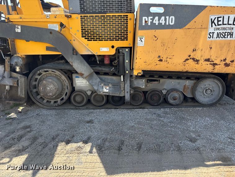 image for item FH7019 2011 Volvo PF4410 paver