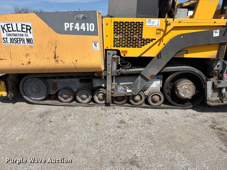 image for item FH7019 2011 Volvo PF4410 paver