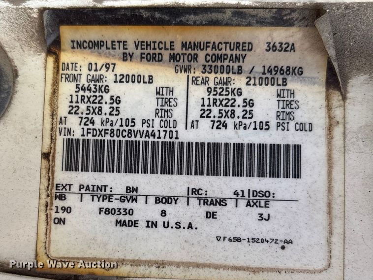 image for item FH7020 1997 Ford F800 oil distributor truck