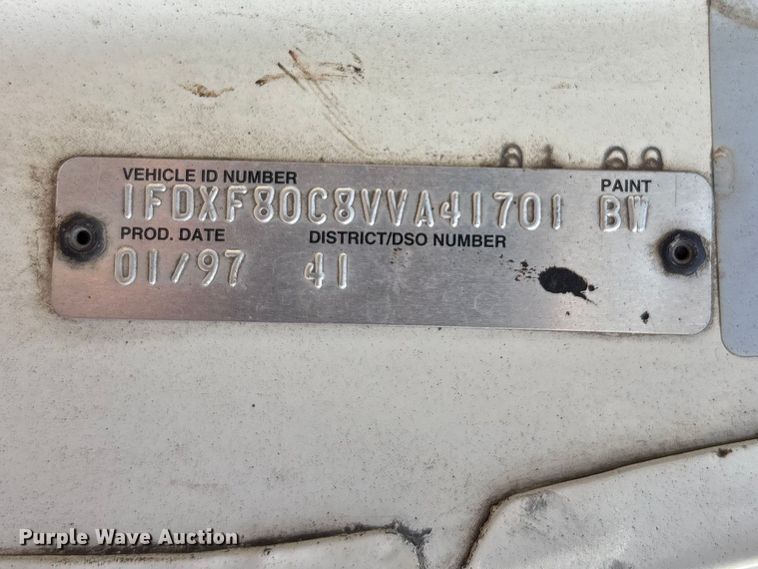 image for item FH7020 1997 Ford F800 oil distributor truck