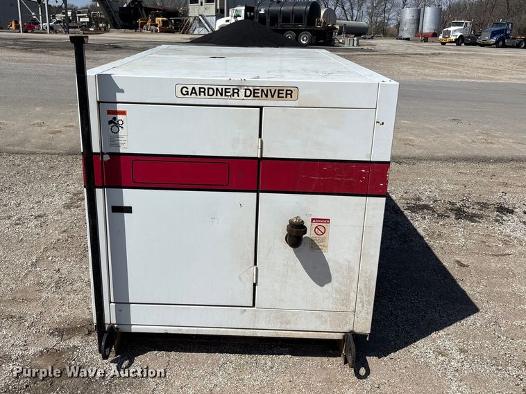 image for item FH7021 1995 Gardner Denver air compressor