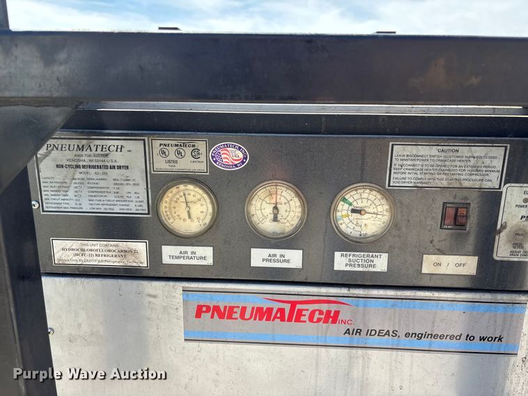 image for item FH7021 1995 Gardner Denver air compressor