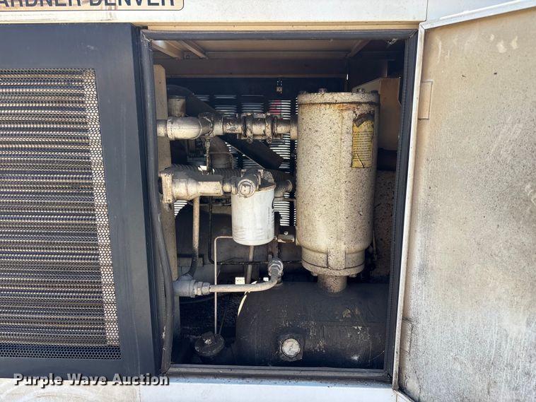 image for item FH7021 1995 Gardner Denver air compressor
