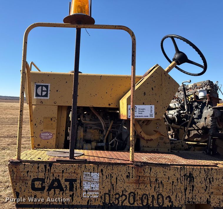 image for item FI0134 1986 Caterpillar PS-130 pneumatic roller