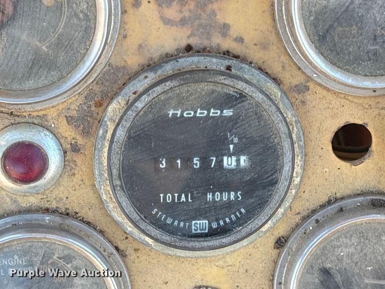 image for item FI0134 1986 Caterpillar PS-130 pneumatic roller