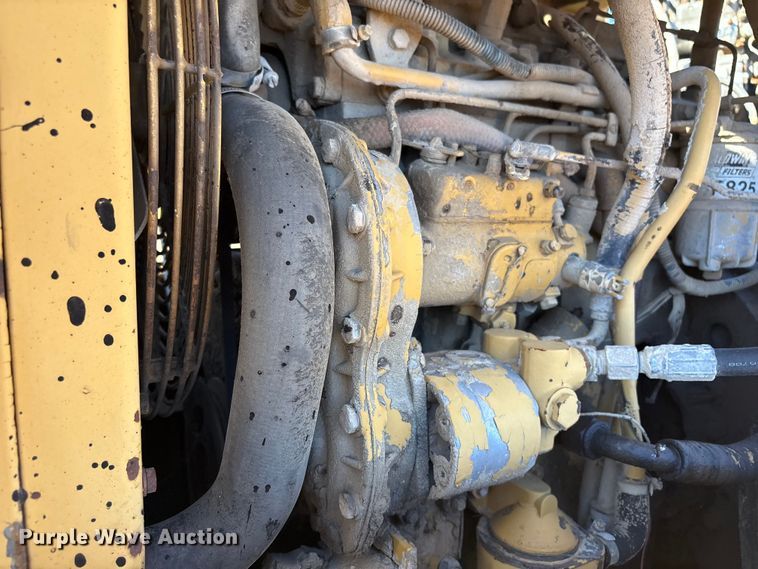 image for item FI0134 1986 Caterpillar PS-130 pneumatic roller