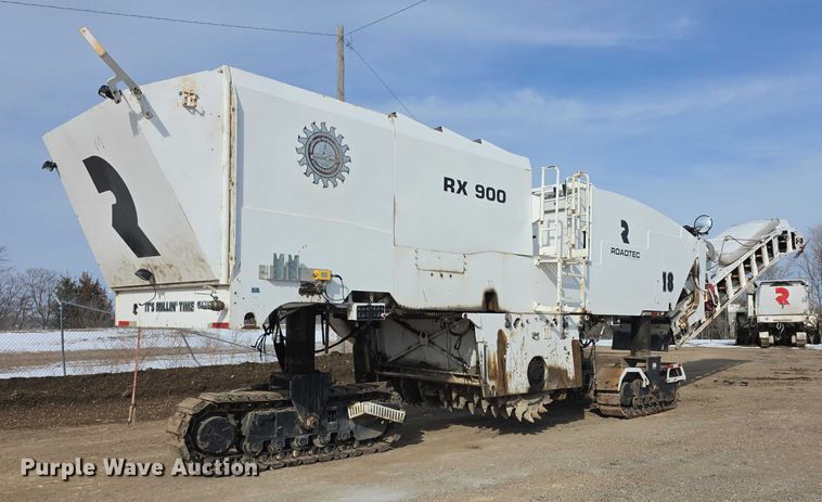 image for item FI0826 2006 Roadtec RX-900 milling machine
