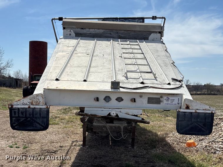 image for item FI0936 2000 CTS bottom dump trailer