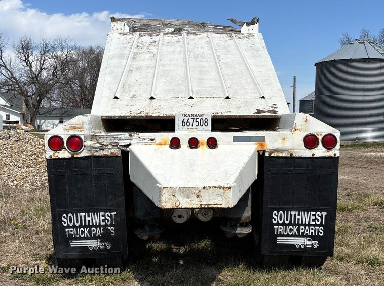 image for item FI0936 2000 CTS bottom dump trailer