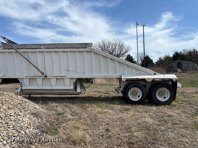 image for item FI0936 2000 CTS bottom dump trailer
