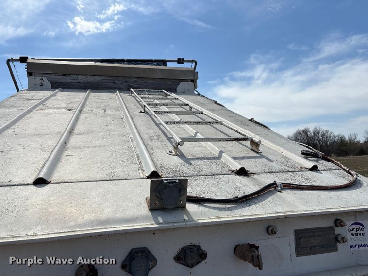 image for item FI0936 2000 CTS bottom dump trailer