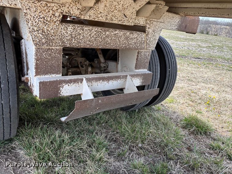 image for item FI0936 2000 CTS bottom dump trailer