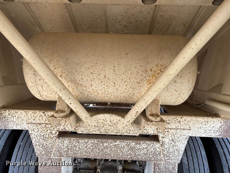 image for item FI0936 2000 CTS bottom dump trailer