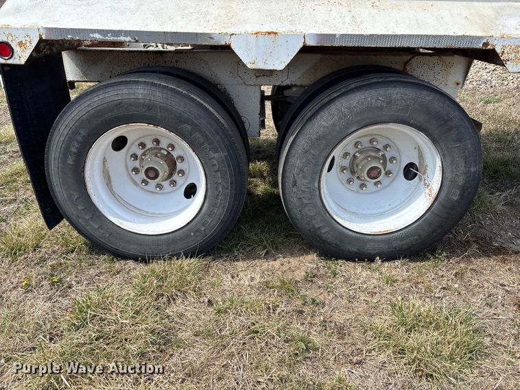 image for item FI0936 2000 CTS bottom dump trailer