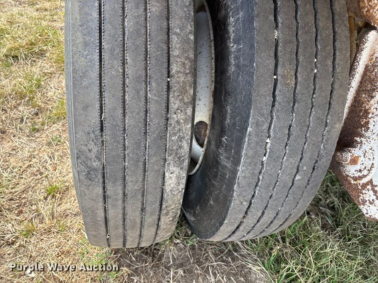 image for item FI0936 2000 CTS bottom dump trailer