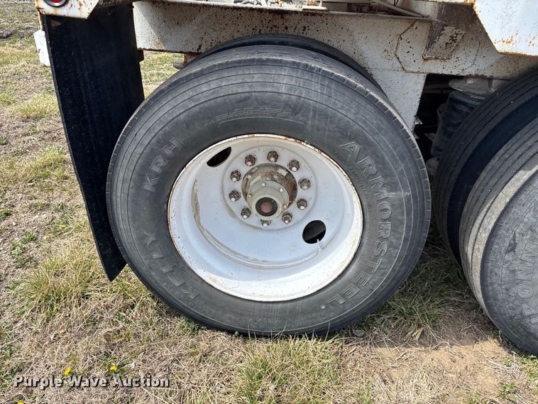 image for item FI0936 2000 CTS bottom dump trailer