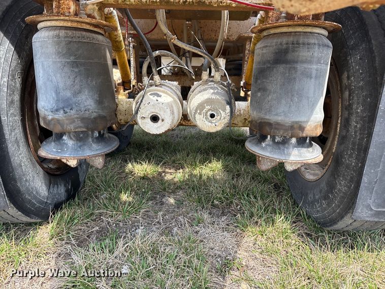 image for item FI0936 2000 CTS bottom dump trailer