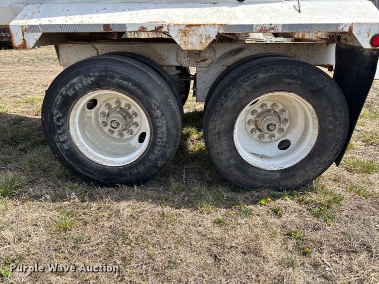image for item FI0936 2000 CTS bottom dump trailer