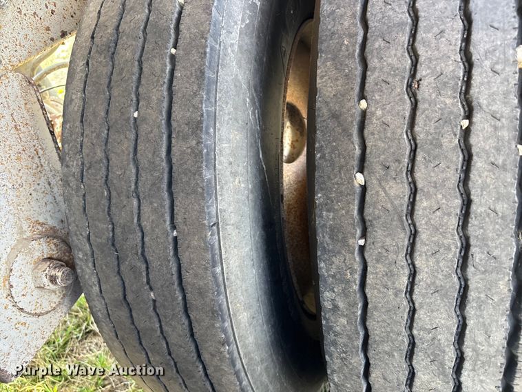 image for item FI0936 2000 CTS bottom dump trailer