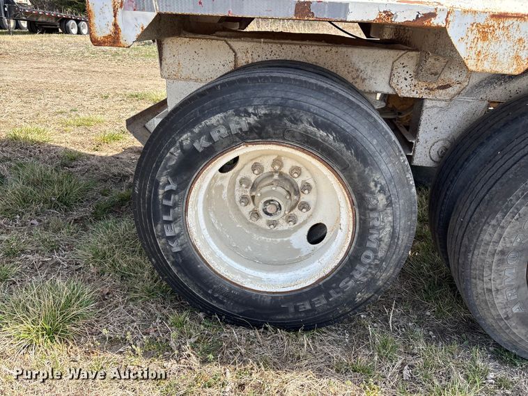 image for item FI0936 2000 CTS bottom dump trailer