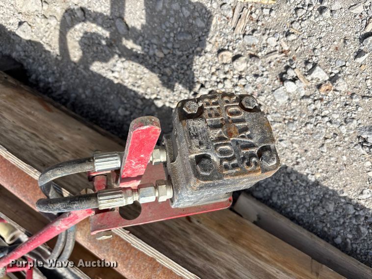 image for item FI0957 (2) hydraulic concrete screed rollers