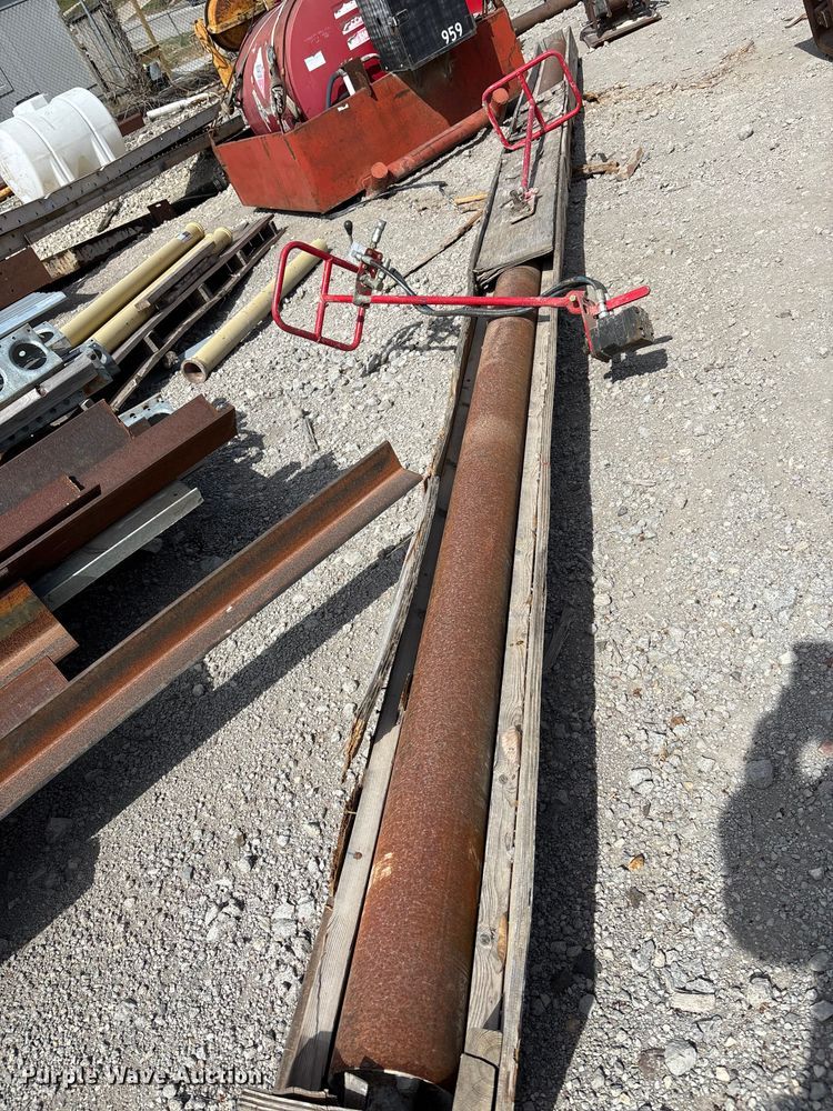 image for item FI0957 (2) hydraulic concrete screed rollers