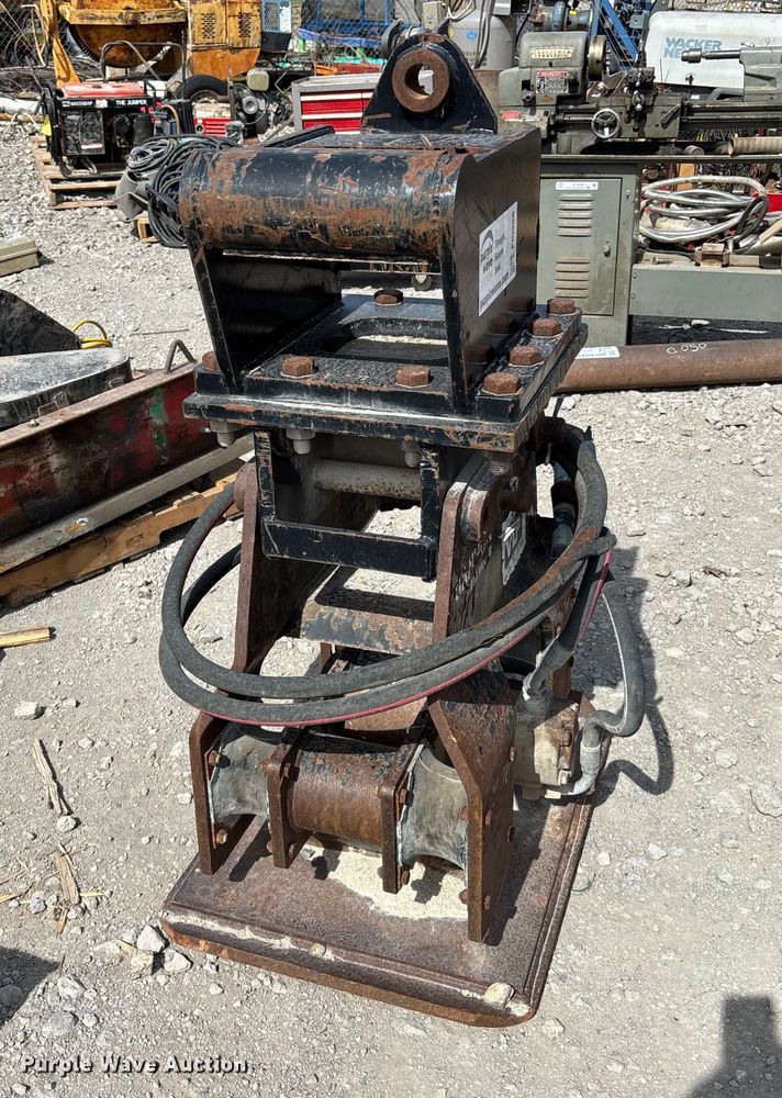 image for item FI0958 Gannon  plate compactor