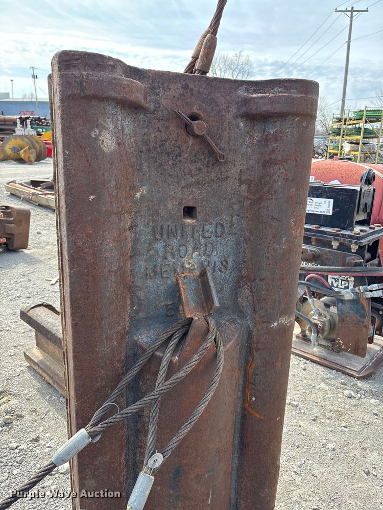 image for item FI0959 (2) crane pile drivers