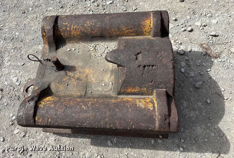 image for item FI0959 (2) crane pile drivers