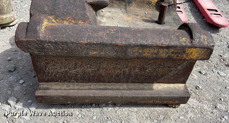 image for item FI0959 (2) crane pile drivers