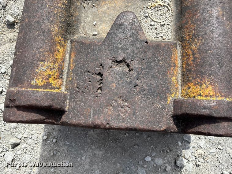 image for item FI0959 (2) crane pile drivers