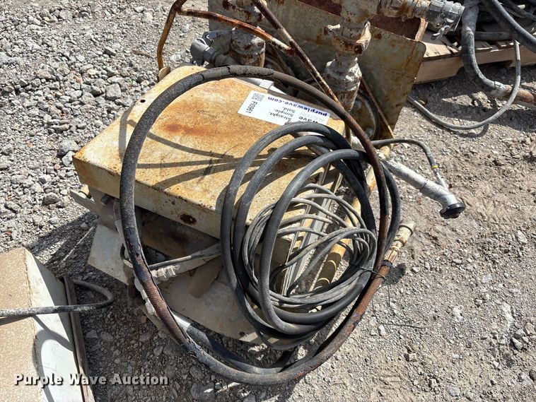 image for item FI0961 (4) concrete whips 