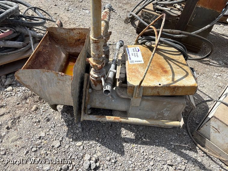 image for item FI0961 (4) concrete whips 