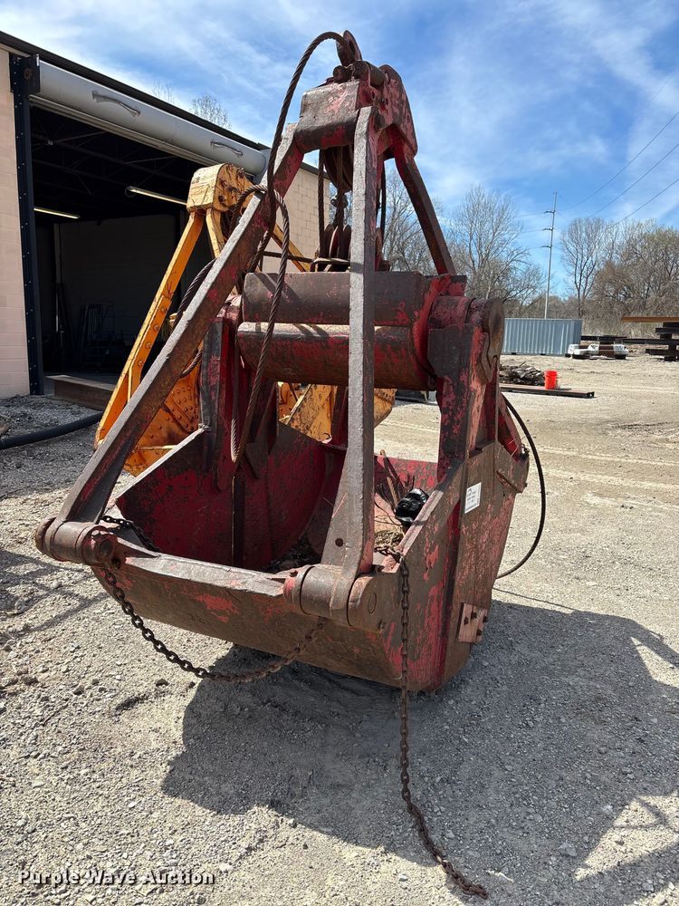 image for item FI0963 M.P. McCaffrey clam shell bucket