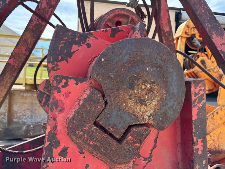 image for item FI0963 M.P. McCaffrey clam shell bucket