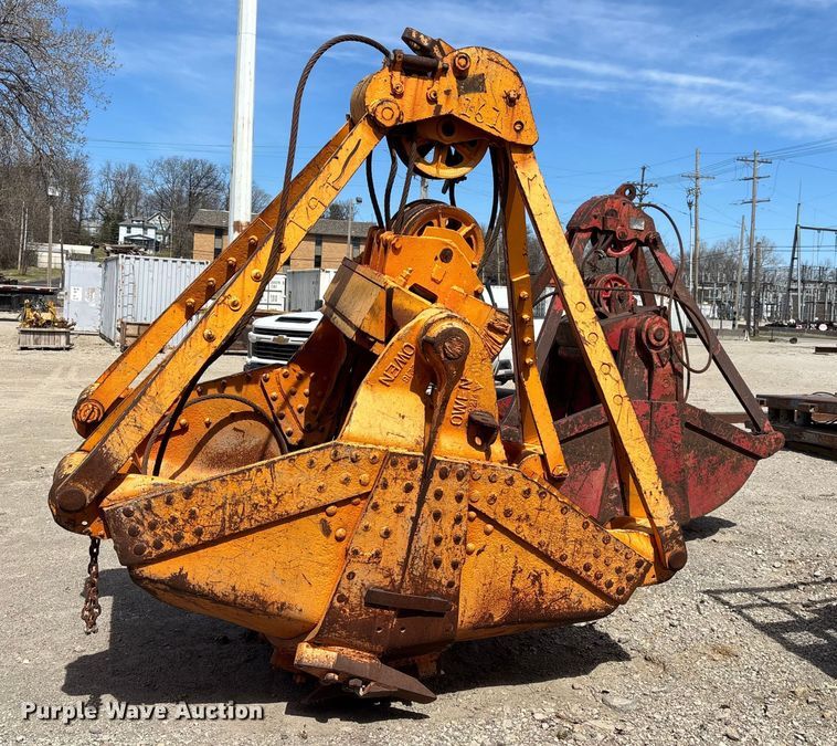 image for item FI0964 Owen 2315  clam shell bucket