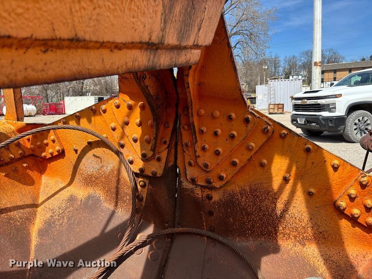 image for item FI0964 Owen 2315  clam shell bucket