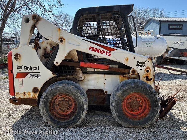 image for item FI1664 2017 Bobcat S650 skid steer loader